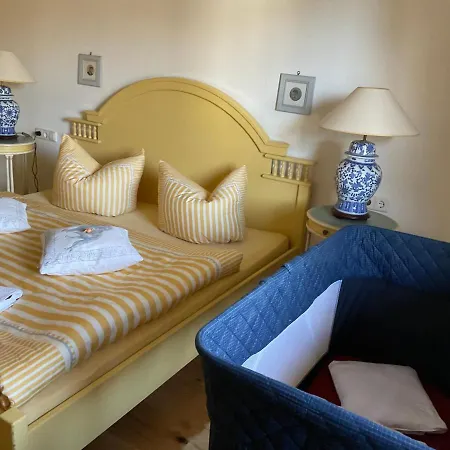 Szilvias Appartement *