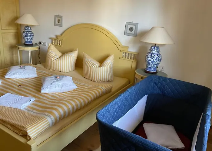 Szilvias Apartment *
